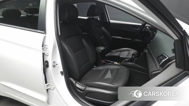 Hyundai Avante AD id 4582006 из Кореи 18