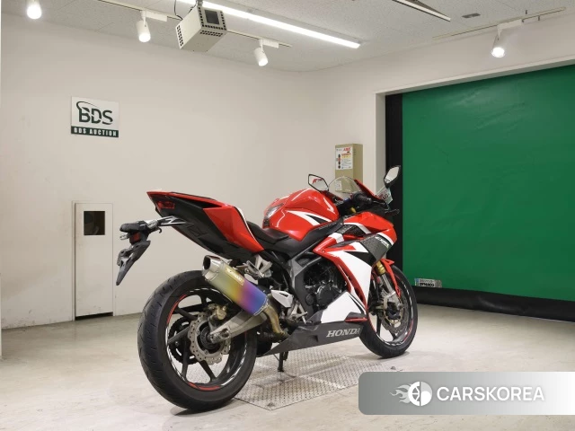 Проданный Honda CBR250RR ABS 2017 из Японии, фото 2