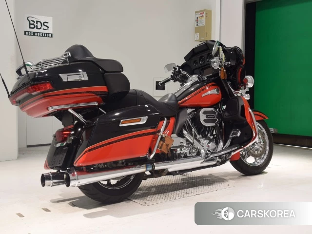Проданный Harley-Davidson Electra Glide FLHTKSE1800 CVO 2016 из Японии, фото 2