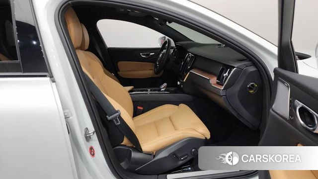 Volvo V60 Cross-Country 2nd Generation id 4266290 из Кореи 18