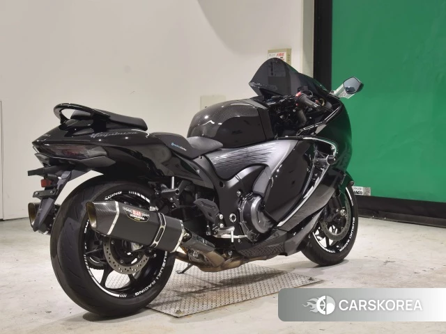 Проданный Suzuki GSX1300R HAYABUSA 2022 из Японии, фото 2