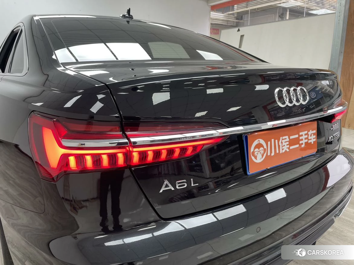 Audi A6L id 4454089 из Китая 18