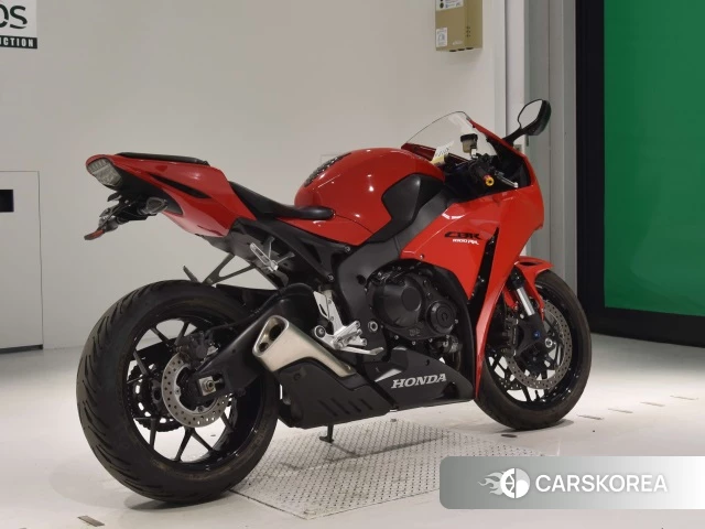 Проданный Honda CBR1000RR 2021 из Японии, фото 2
