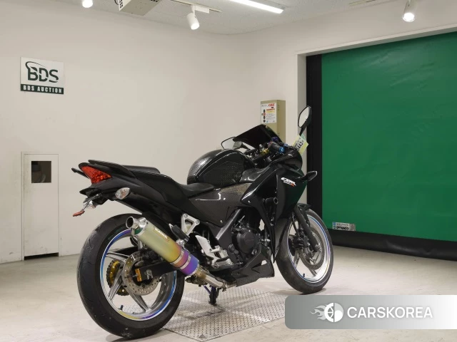 Проданный Honda CBR250R 2011 из Японии, фото 2