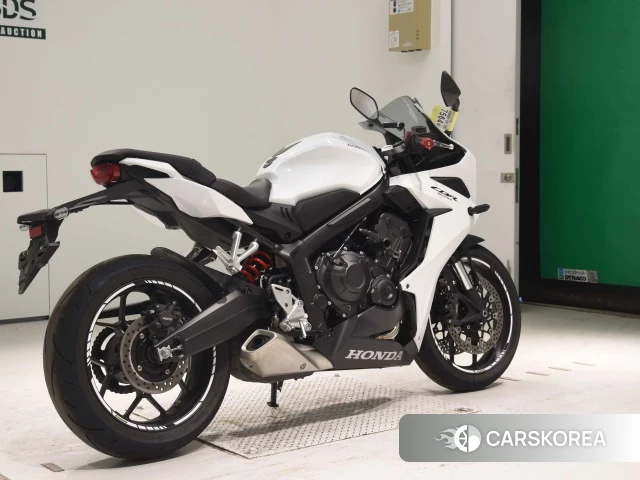 Проданный Honda CBR650R 2023 из Японии