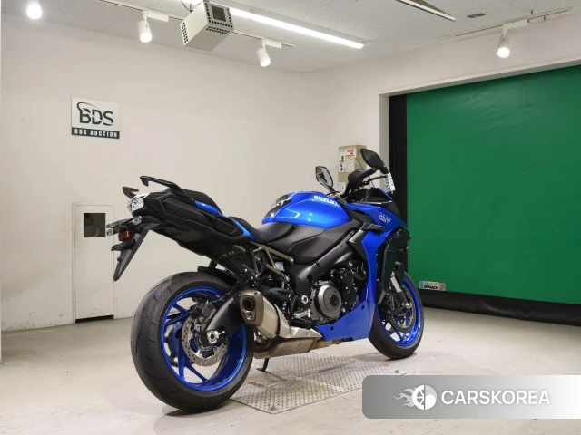 Проданный Suzuki GSX-S1000GT 2022 из Японии, фото 2