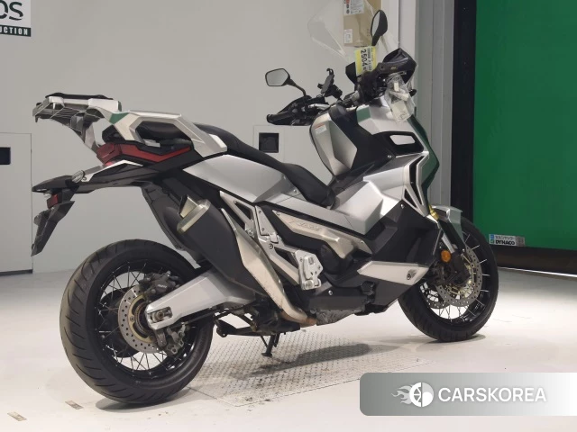 Проданный Honda X-ADV 750 2017 из Японии