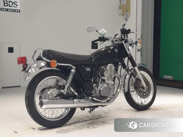 Проданный Yamaha SR 400 2015 из Японии