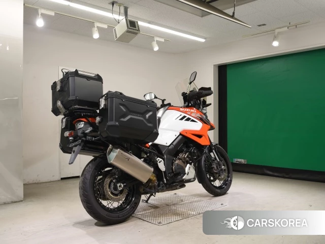 Проданный Suzuki V-STROM 1050XT 2021 из Японии, фото 2