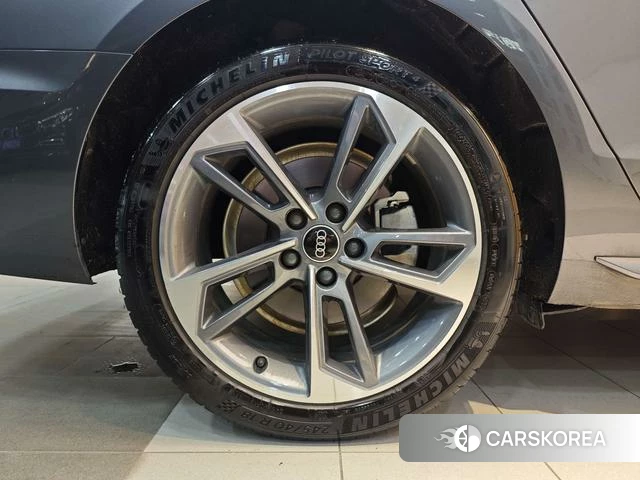 Audi A4L id 4277295 из Китая 18
