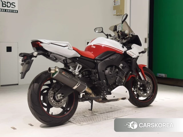 Проданный Yamaha FZ1 FEATHER 2010 из Японии, фото 2