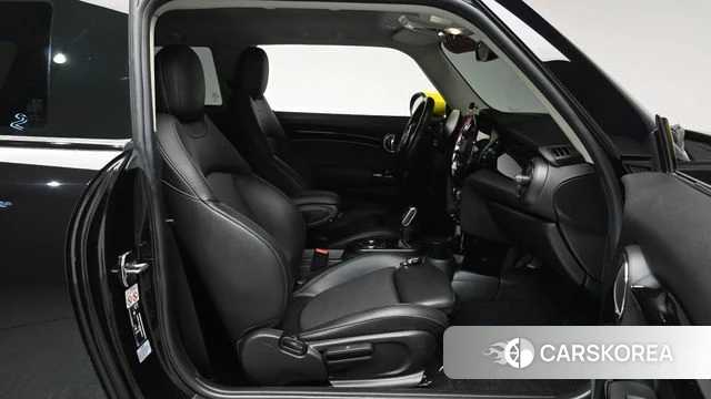 Mini Cooper Electric id 4774793 из Кореи 18