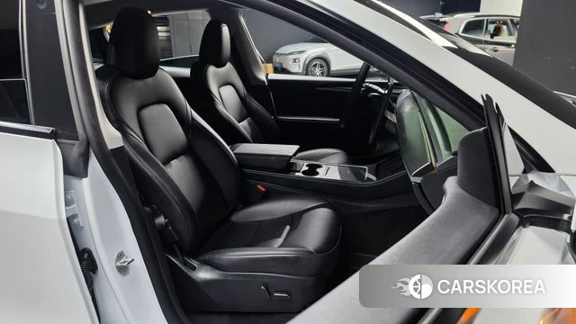 Tesla Model Y id 4681893 из Кореи 18