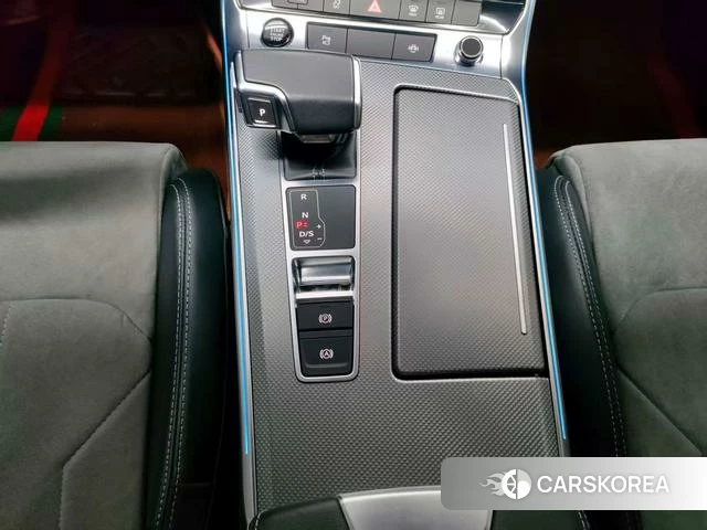 Audi A6L id 4328624 из Китая 18
