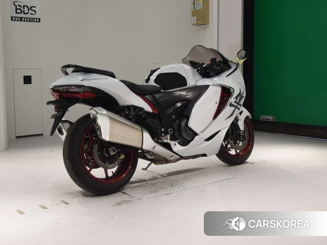 Проданный Suzuki GSX1300R HAYABUSA 2021 из Японии, фото 2