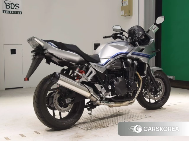 Проданный Honda CB1300SF BOLDOR 2024 из Японии, фото 2