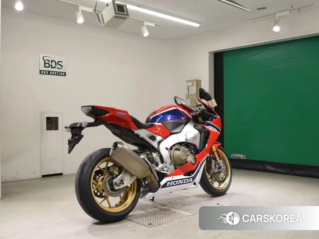 Проданный Honda CBR1000RR SP 2018 из Японии, фото 2