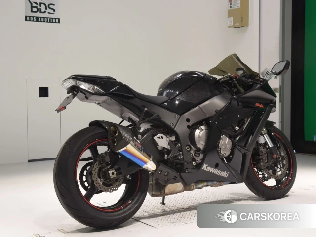 Проданный Kawasaki ZX-10R NINJA ABS 2011 из Японии, фото 2