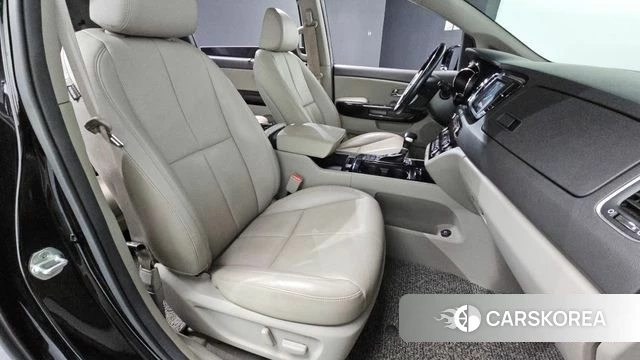 Kia All New Carnival id 4502811 из Кореи 18