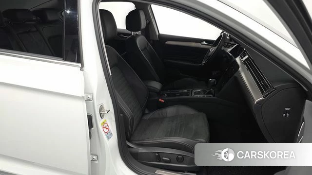 Volkswagen Passat GT (B8) id 4561515 из Кореи 18