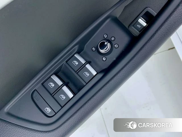 Audi A4L id 4297630 из Китая 18