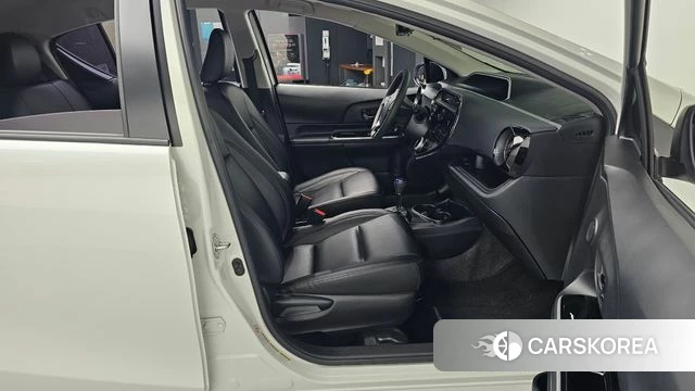 Toyota Prius C id 4712876 из Кореи 18