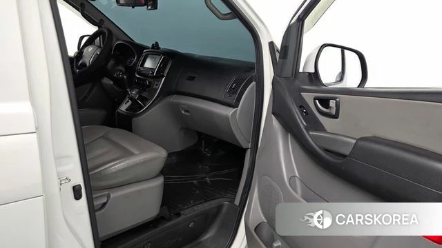 Hyundai The New Grand Starex id 4873606 из Кореи 18