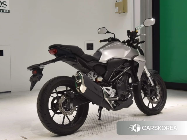 Проданный Honda CB250R 2018 из Японии, фото 2
