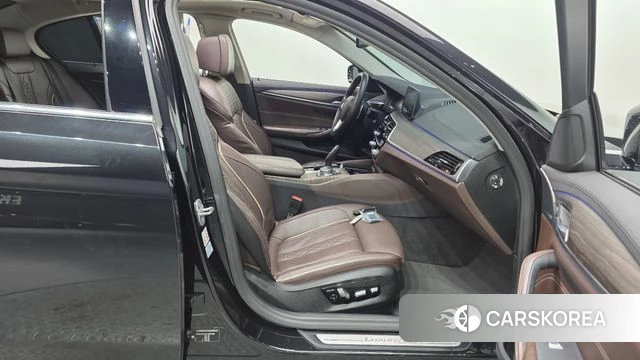 BMW 5 Series (G30) id 4429758 из Кореи 18