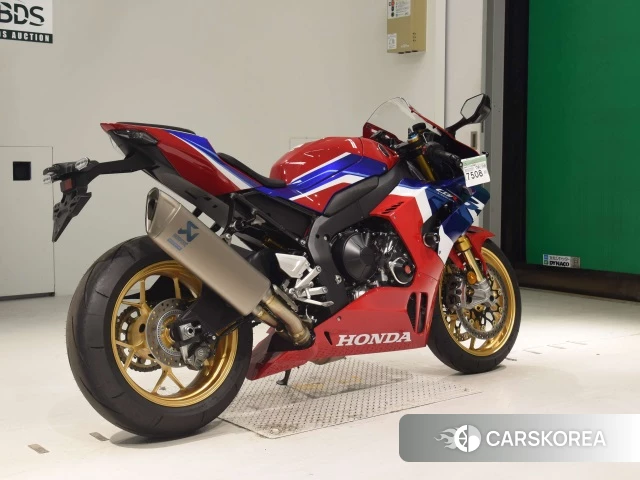 Проданный Honda CBR1000RR-R FIREBLADE SP 2022 из Японии, фото 2