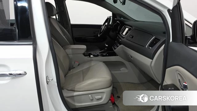 Kia The New Carnival id 4620361 из Кореи 18