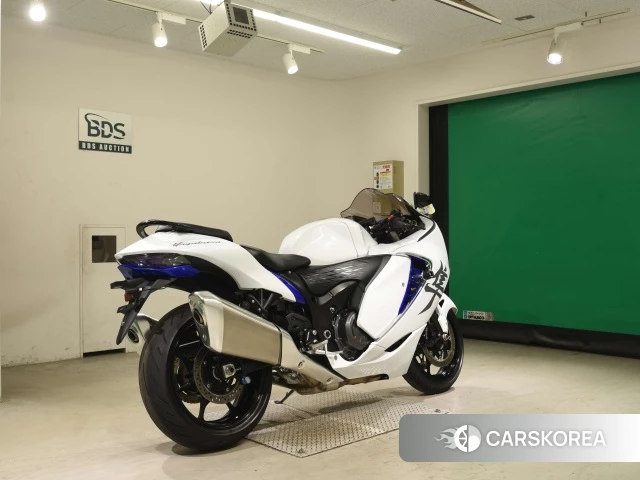 Проданный Suzuki GSX1300R HAYABUSA 2023 из Японии, фото 2