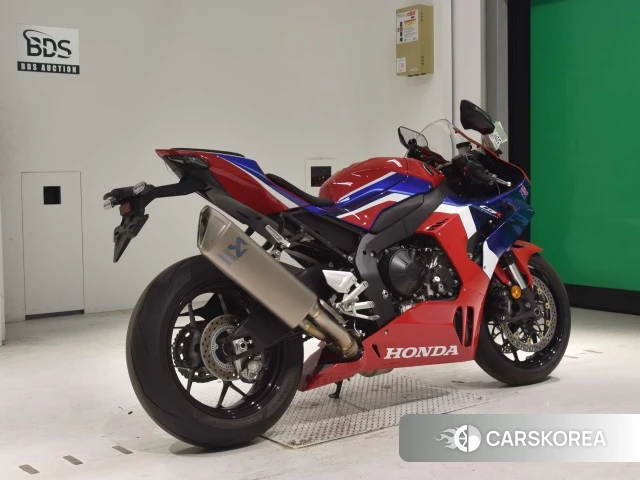 Проданный Honda CBR1000RR-R FIREBLADE 2022 из Японии, фото 2