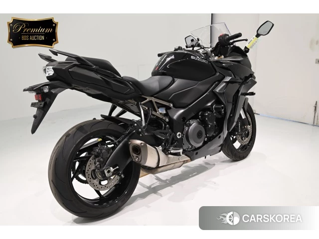 Проданный Suzuki GSX-S1000GT 2022 из Японии, фото 2