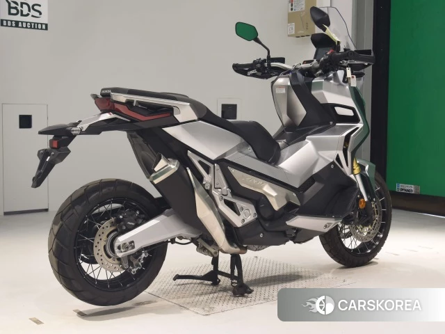 Проданный Honda X-ADV 750 2017 из Японии