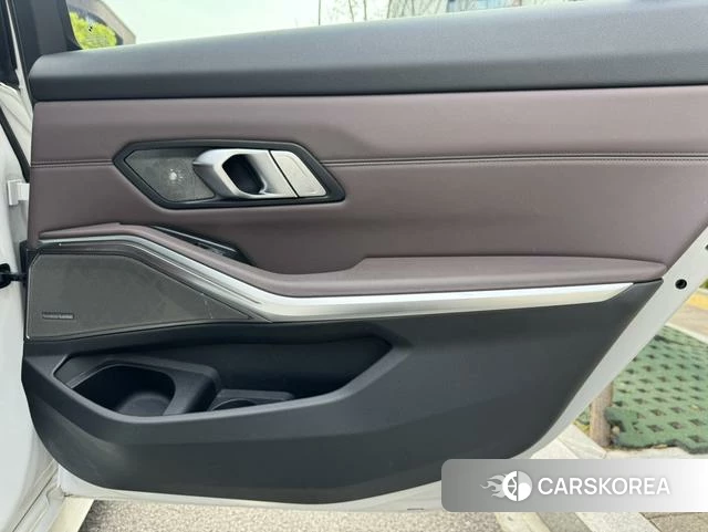 BMW 3 series id 4211757 из Китая 18