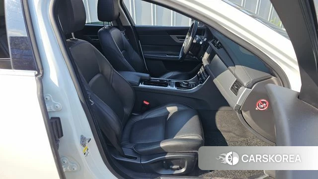 Jaguar XF (X260) id 4435722 из Кореи 18