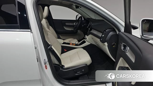 Volvo XC40 id 4395204 из Кореи 18