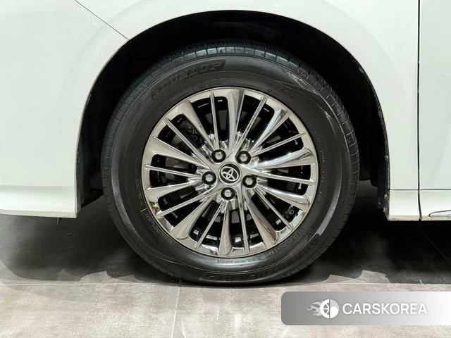 Toyota Elfa id 4276501 из Китая 18