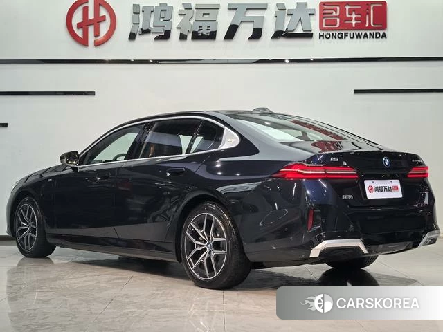 BMW i5 id 4213068 из Китая 18