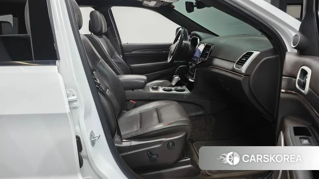 Jeep Grand Cherokee id 4203439 из Кореи 18