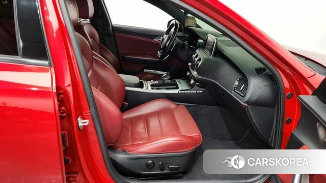 Kia Stinger id 4188629 из Кореи 18