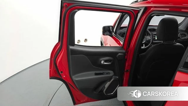 Jeep Renegade id 4694121 из Кореи 18