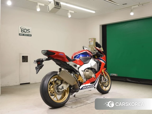 Проданный Honda CBR1000RR SP 2017 из Японии, фото 2