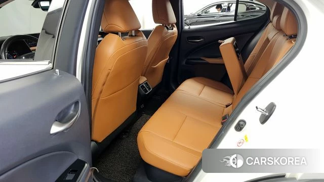 Lexus UX250h id 4667445 из Кореи 18
