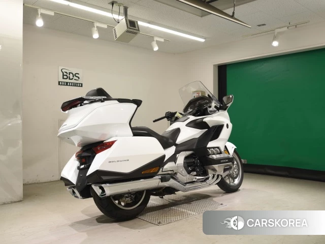 Проданный Honda GL1800 TOUR DCT 2019 из Японии, фото 2