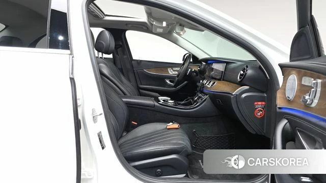 Mercedes-Benz E-Class W213 id 4605469 из Кореи 18