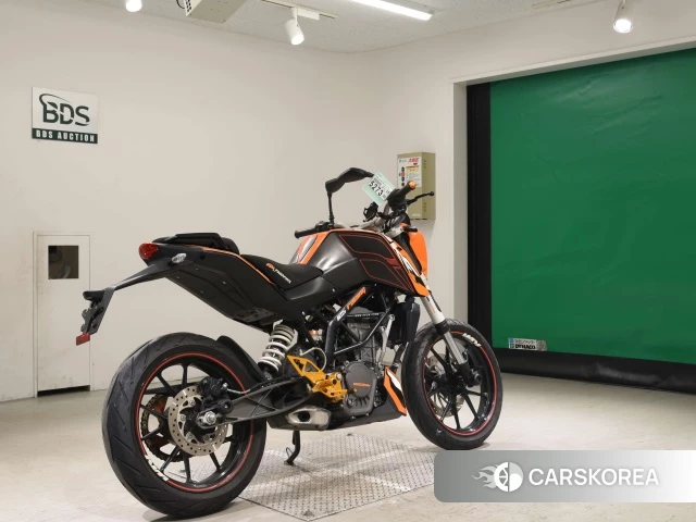 Проданный KTM 125 DUKE 2011 из Японии, фото 2