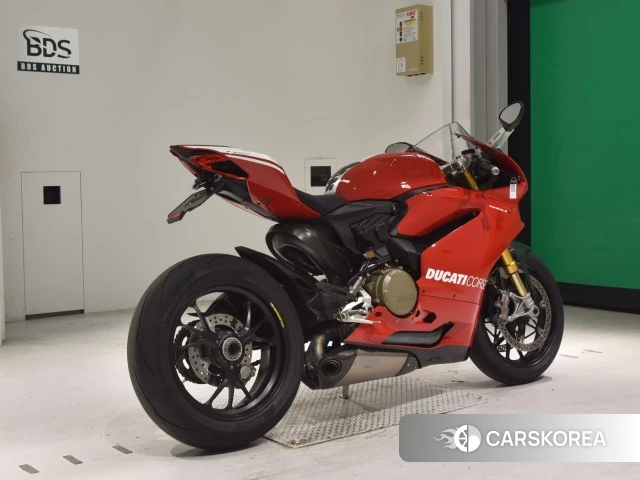 Проданный Ducati 1199 PANIGALE R 2015 из Японии, фото 2