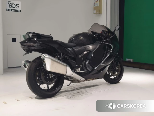 Проданный Suzuki GSX1300R HAYABUSA 2023 из Японии, фото 2
